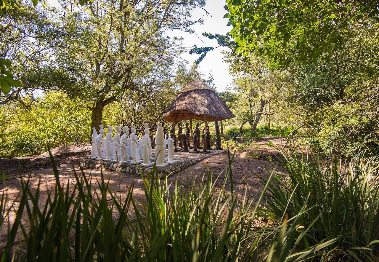 Amadwala Lodge Roodepoort Exteriör bild