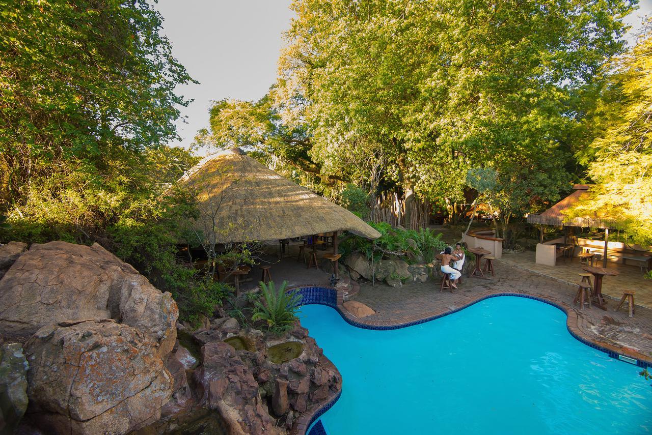 Amadwala Lodge Roodepoort Exteriör bild